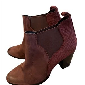 Seychelles Los Angeles burgundy booties